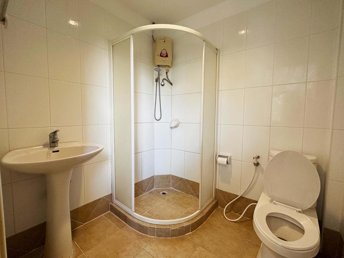 Plernpetch Hotel Szuratthani Kültér fotó