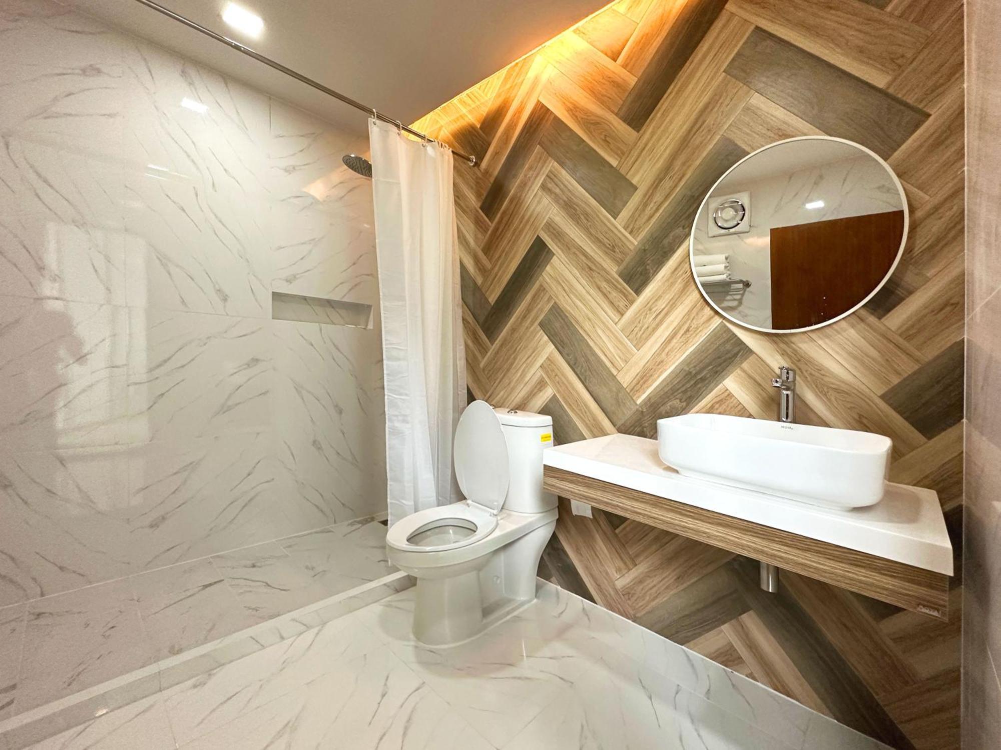 Plernpetch Hotel Szuratthani Kültér fotó